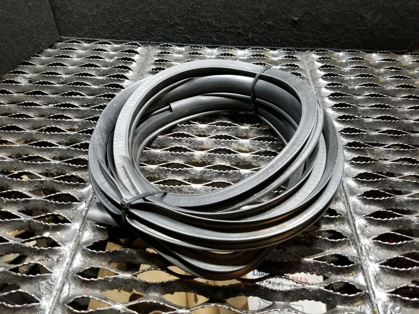 13 14 15 16 Scion Fr-s Front Right Pass Door Weatherstrip Seal OEM 71k Miles