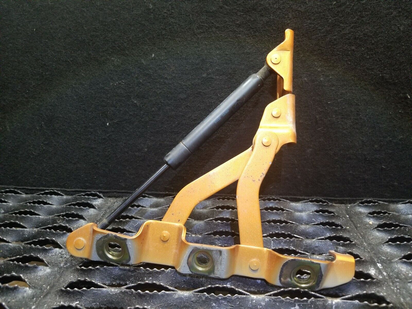 04 05 Nissan 350z Convertible Trunk Lid Hinge W/ Shock Strut (pair) OEM