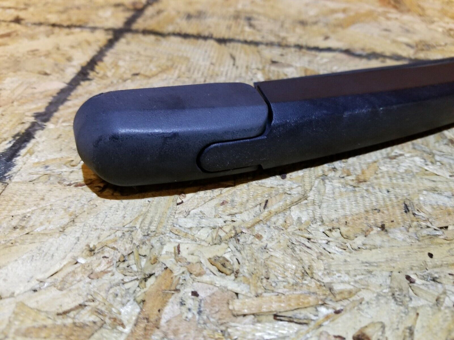06 07 08 09 10 Kia Rio5 Rear Wiper Arm OEM