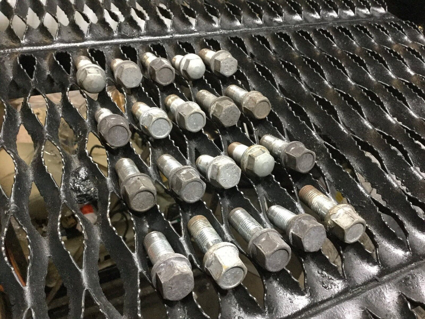 03 04 05 06 Audi A8 L Wheel Lug Nut OEM 20pcs