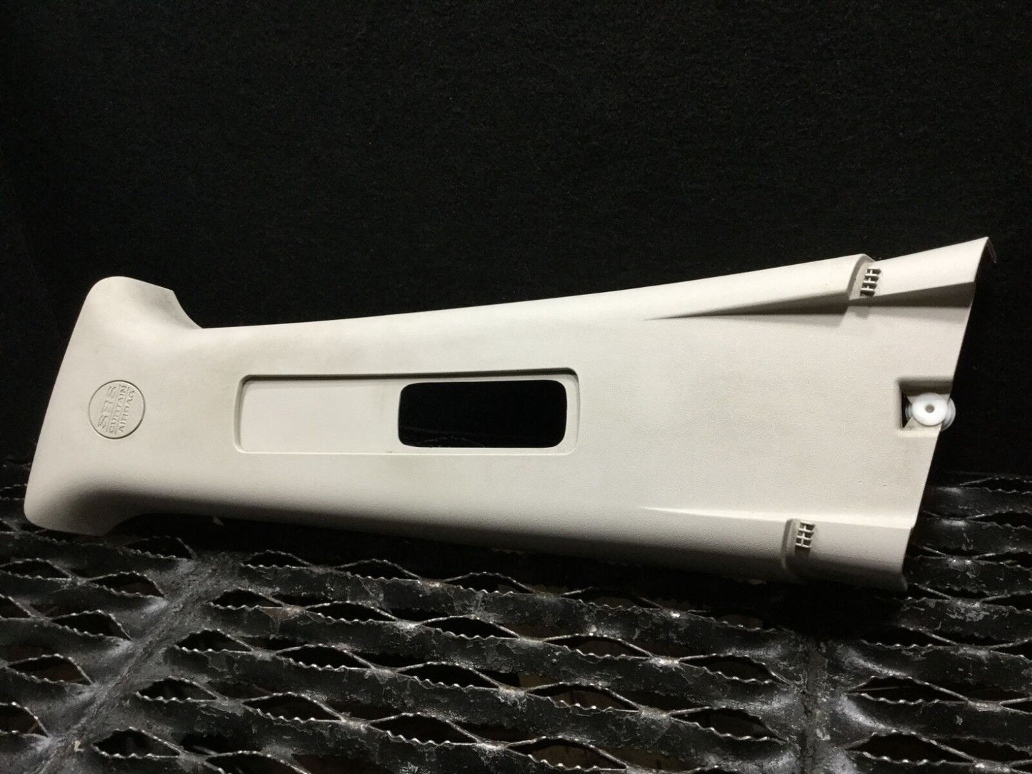 07 08 09 10 11 Nissan Sentra Left Driver Side Center Upper B Pillar Trim OEM D8