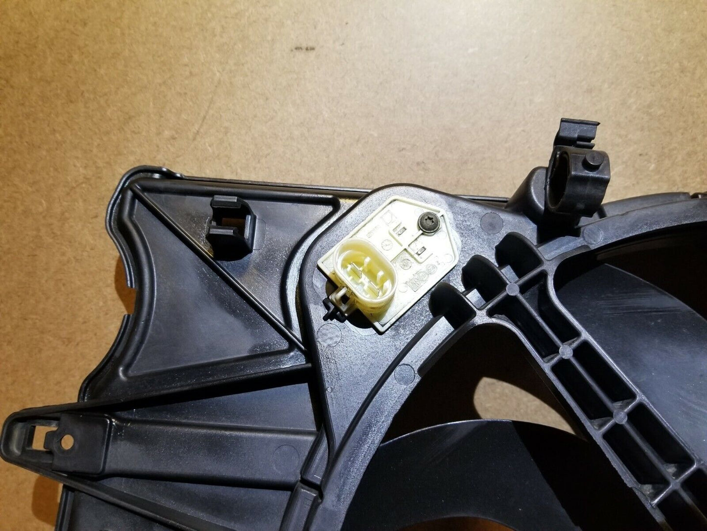 14 15 16 17 Fiat 500l 1.4l Radiator Cooling Fan OEM