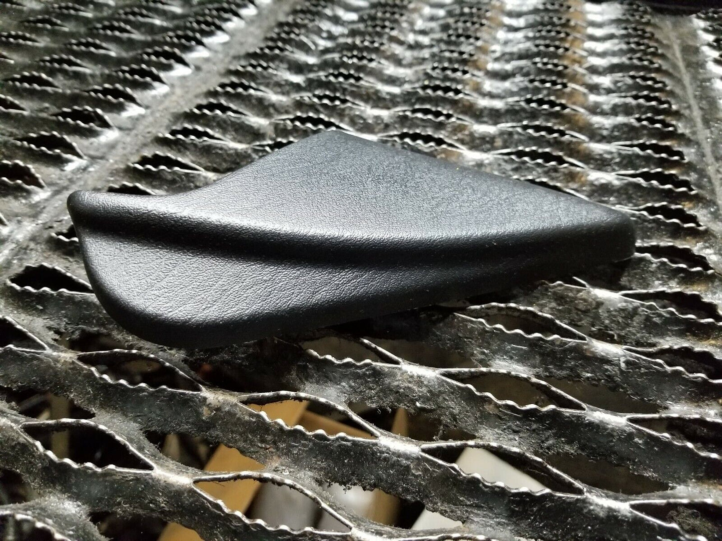 04 05 06 Chrysler Sebring Convertible Left Driver Door Mirror Cover Trim OEM