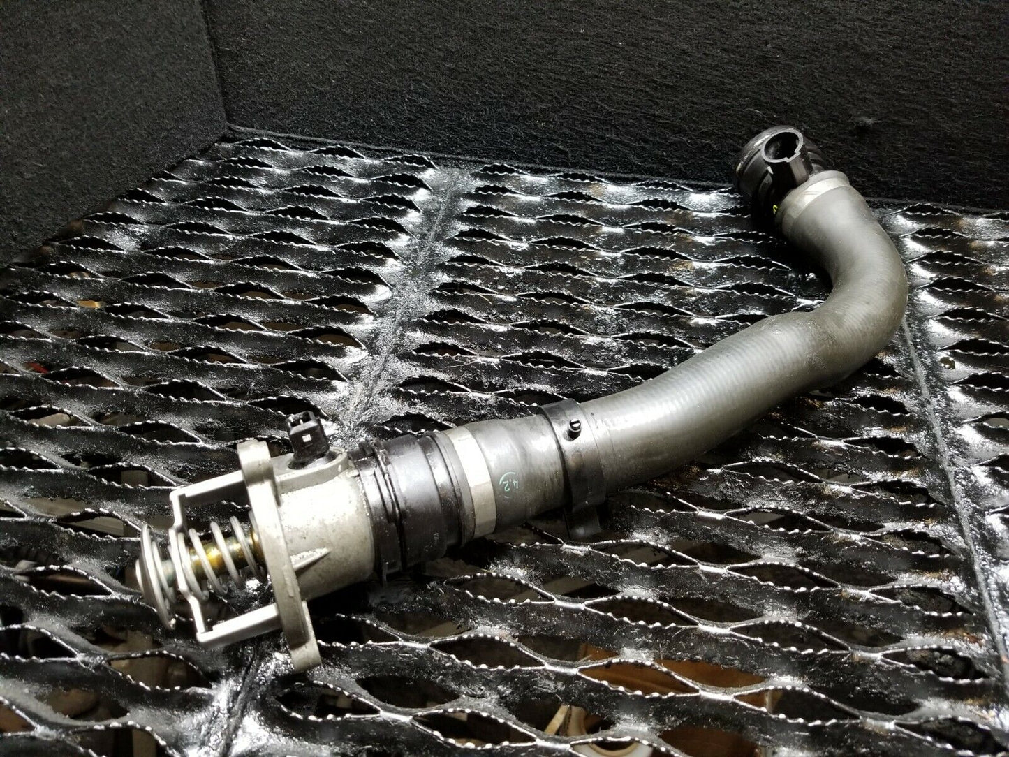 06 07 08 09 10 BMW 650i E63 At Radiator Lower Water Hose Pipe OEM