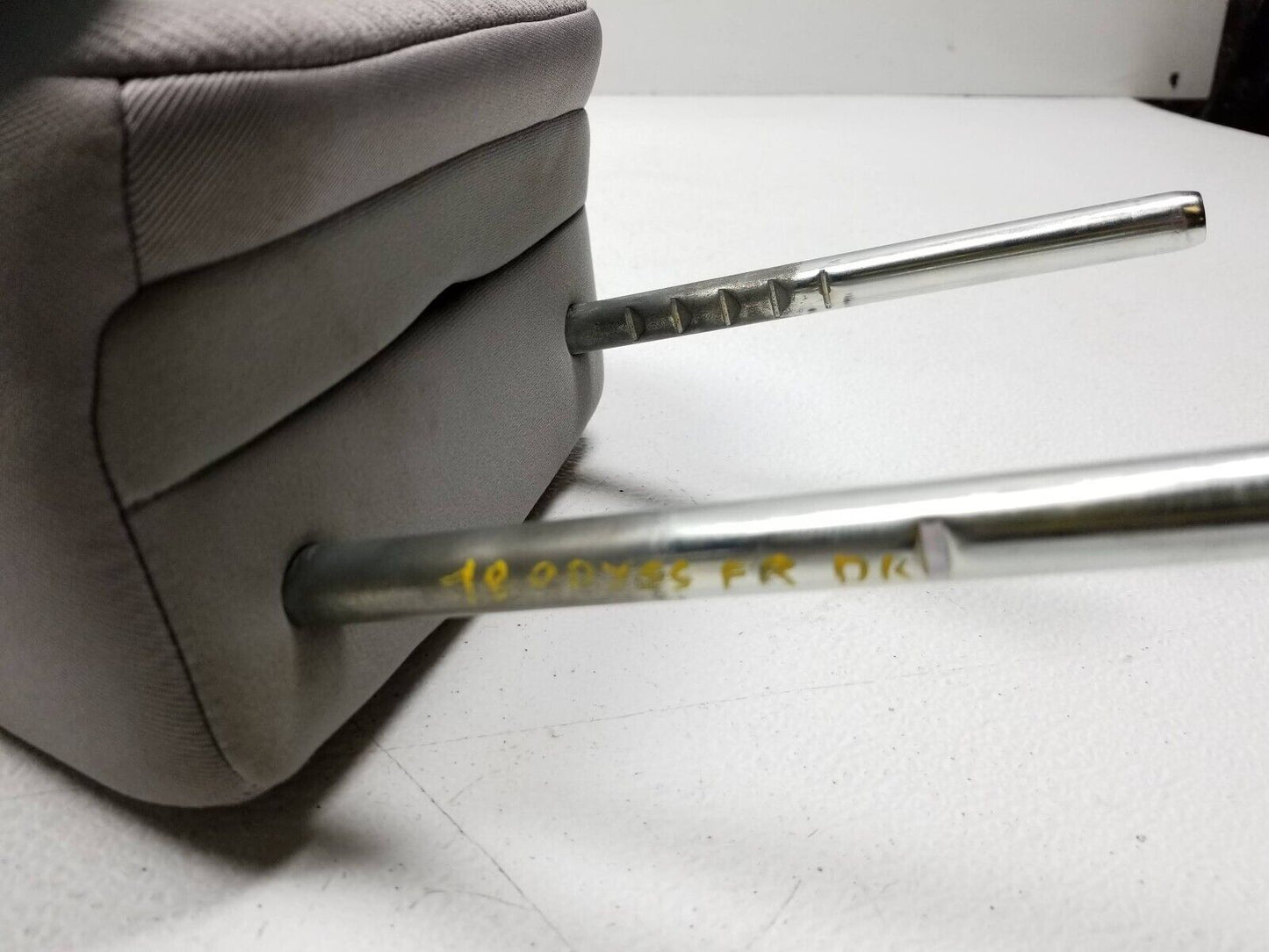 18 19 20 21 22 Honda Odyssey Front Seat Headrest Pair OEM