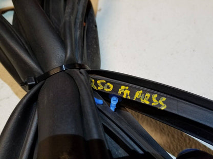 16 17 18 19 20 Infiniti Q50 Front Right Pass Side Door Wheatherstrip Seal OEM