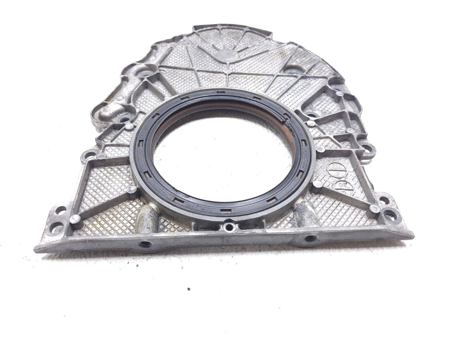 06 07 08 09 10 11 Mercedes Ml500 Engine Motor Rear Crankshaft Cover Seal OEM
