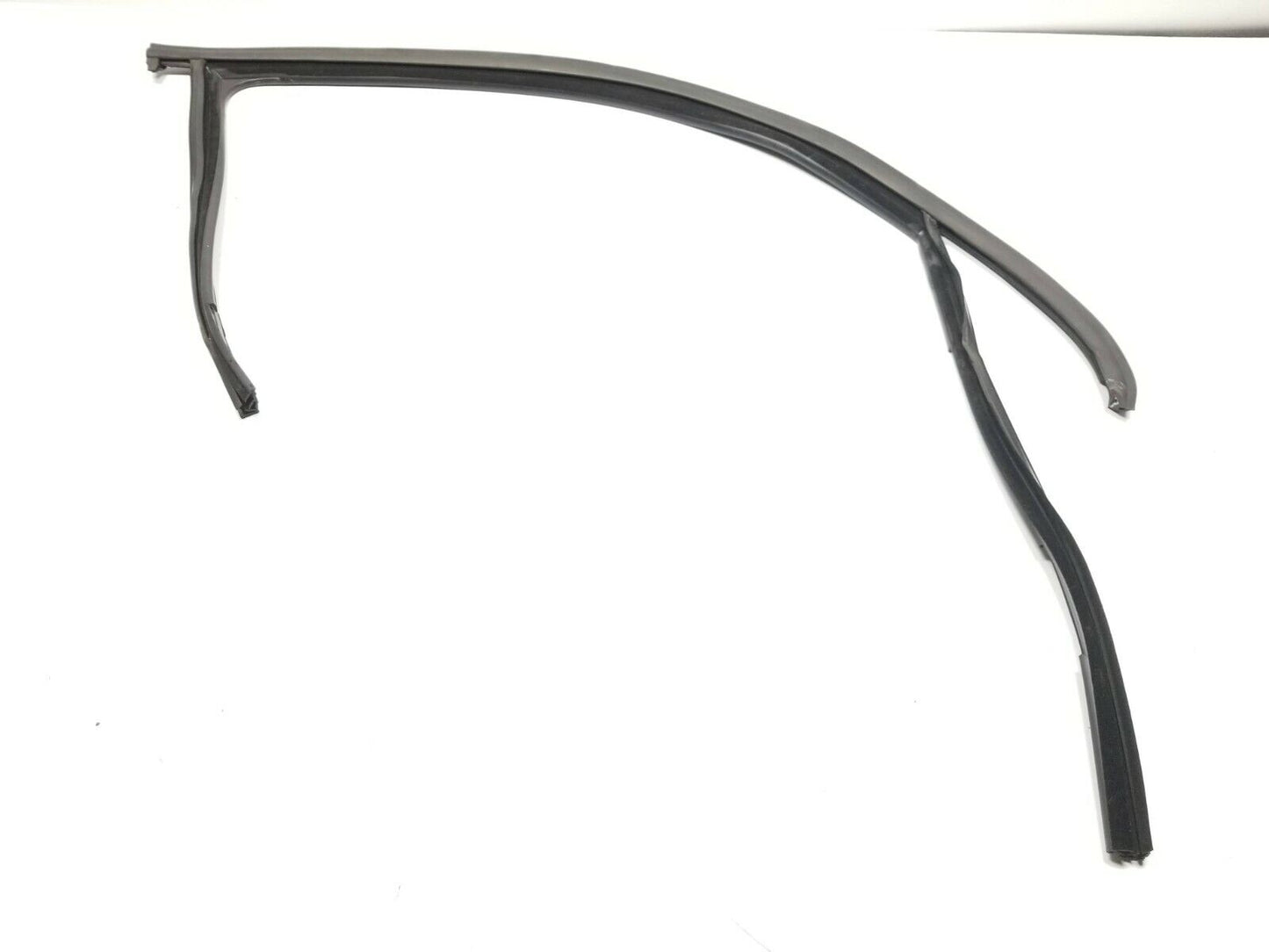 09 11 12 13 14 15 16 17 VW Tiguan Front Right Pass Window Weatherstrip Seal OEM