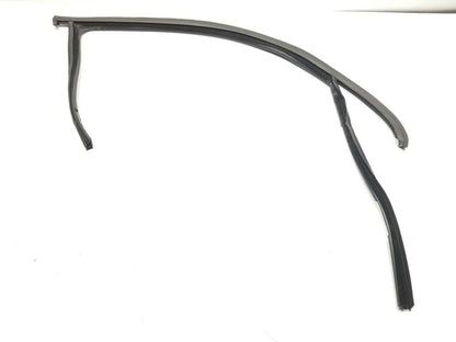09 11 12 13 14 15 16 17 VW Tiguan Front Right Pass Window Weatherstrip Seal OEM