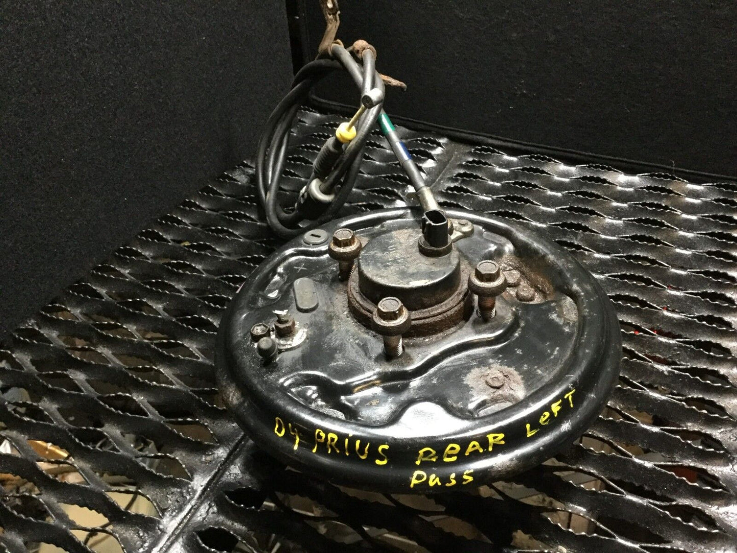 04 05 06 07 08 09 Toyota Prius Rear Left Driver Side Spindle Knuckle Hub OEM