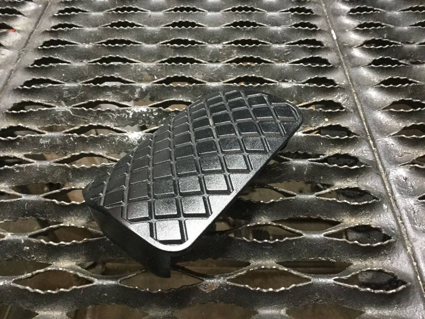 05 06 07 08 Audi A4 Break Pedal Cover OEM