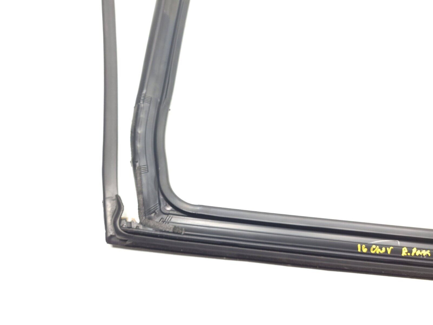 14 15 16 17 18 Jeep Cherokee Door Window Frame Seal Rear Right Pass Side OEM
