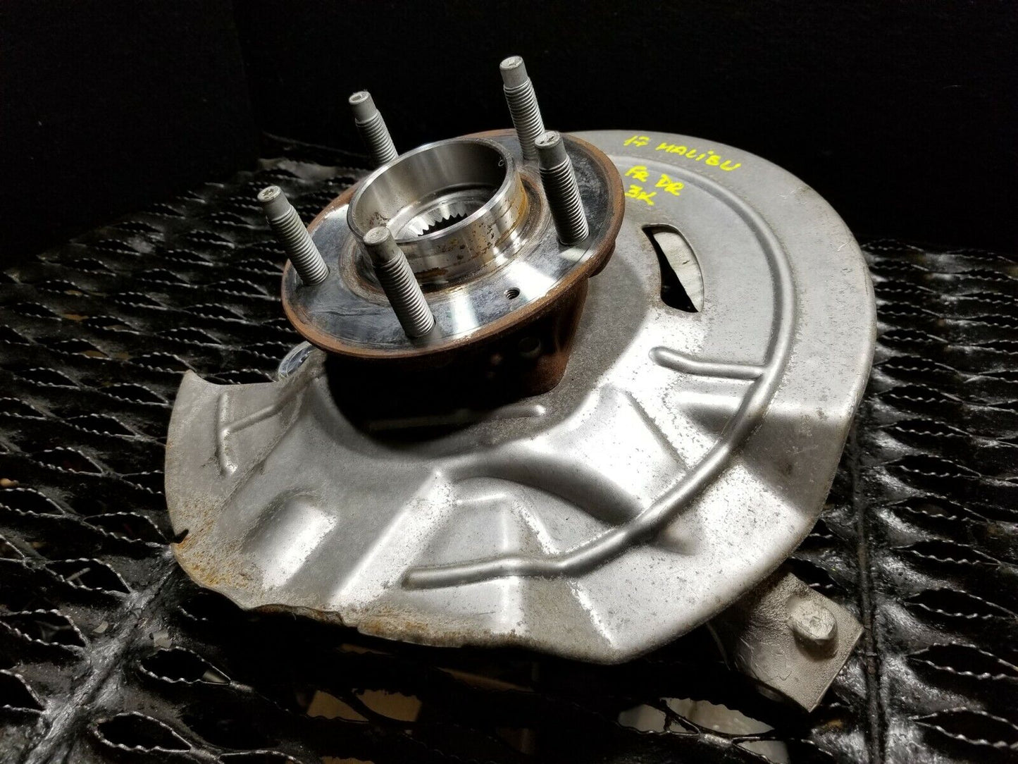 16 17 18 19 Chevrolet Malibu Front Left Driver Side Spindle Knuckle OEM 3k