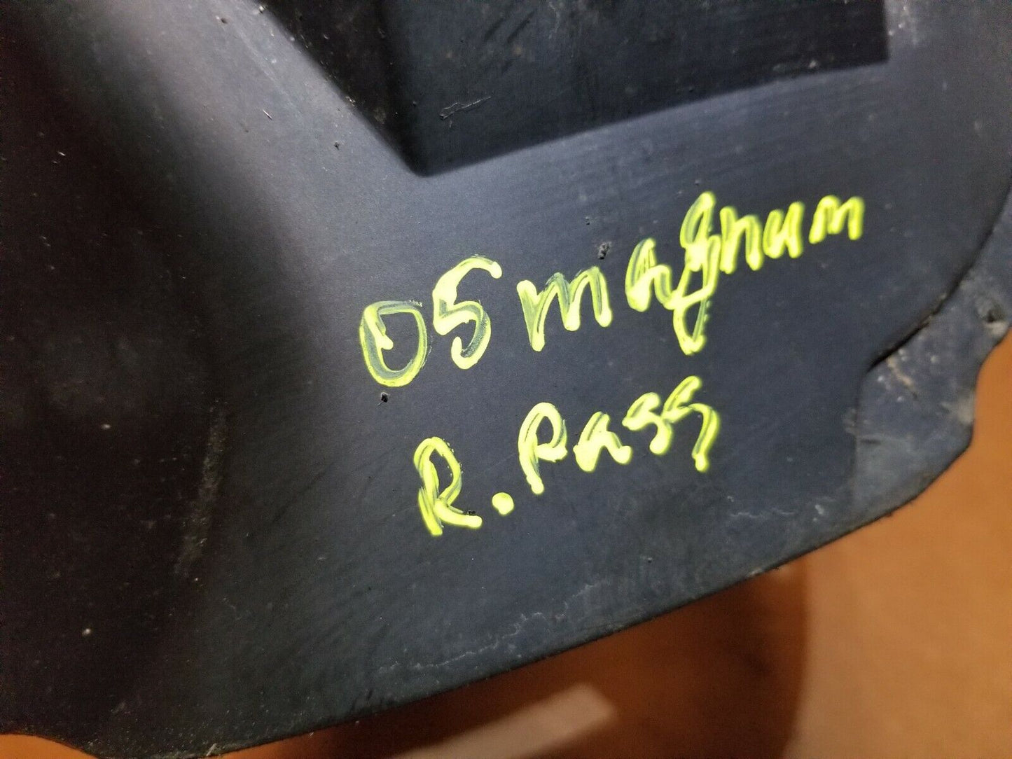 05 06 07 Dodge Magnum Rear Right Pass Fender Liner Splash Guard OEM