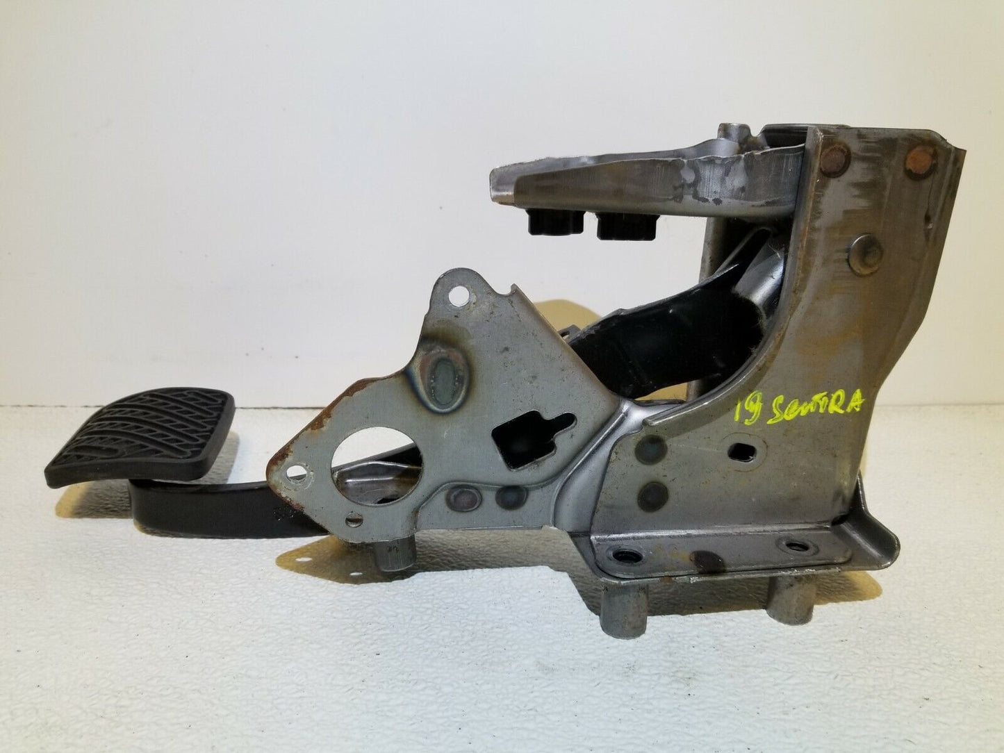 16 17 18 19 Nissan Sentra Brake Pedal OEM 49k