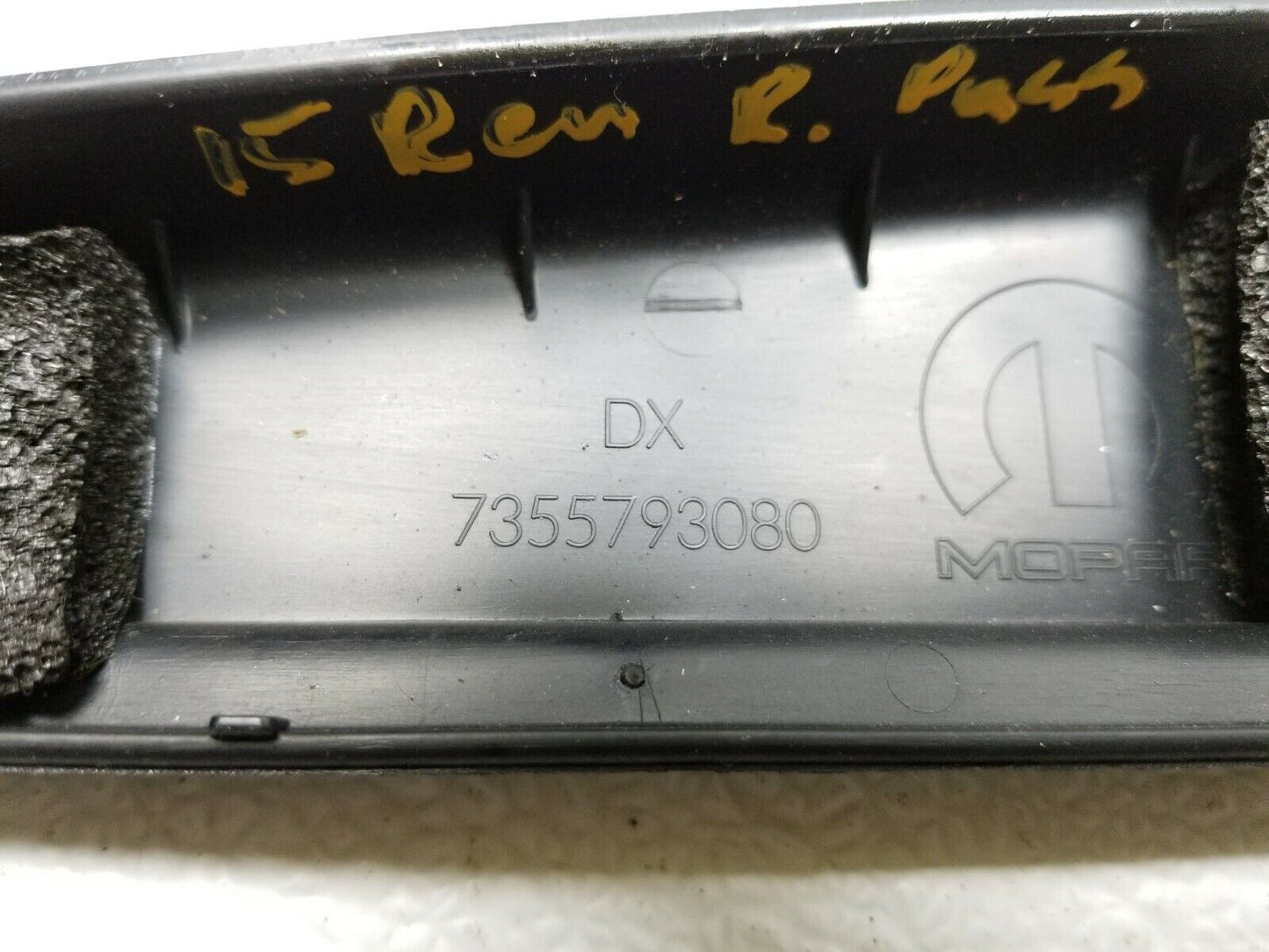 15 16 17 Jeep Renegade Rear Right Pass Door Window Frame Bezel Trim Cover OEM
