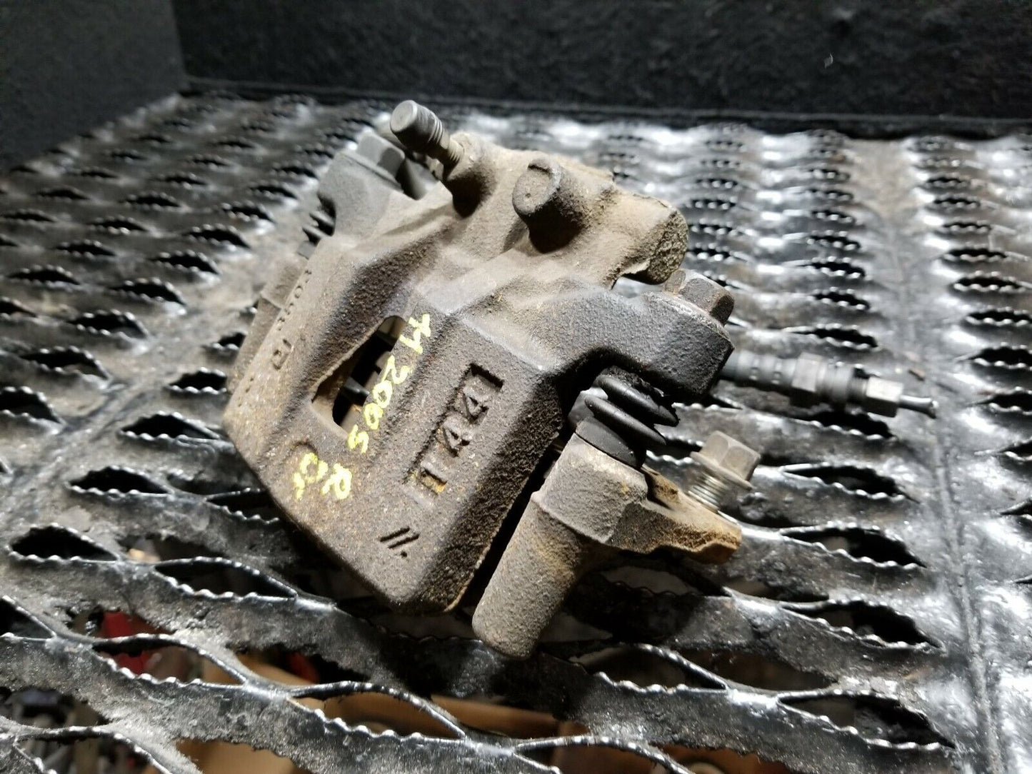 11 12 13 14 Chrysler 200 S Convertible Rear Left Driver Side Brake Caliper OEM