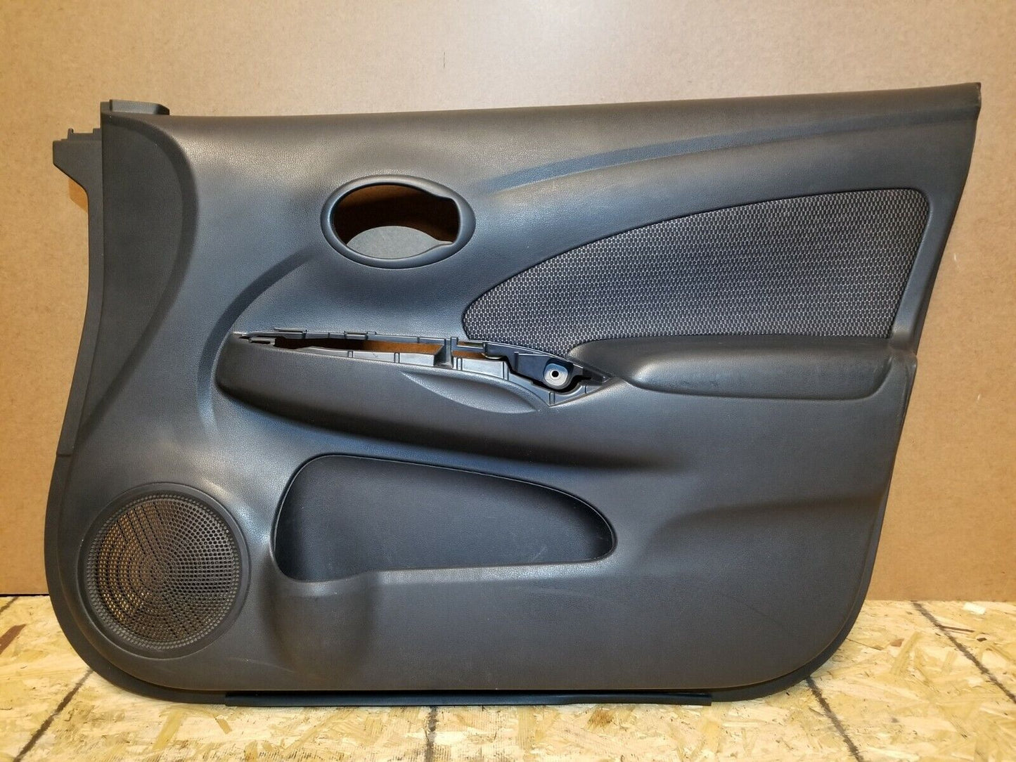 13 14 15 16 17 Nissan Versa Front Right Passenger Door Trim Panel OEM