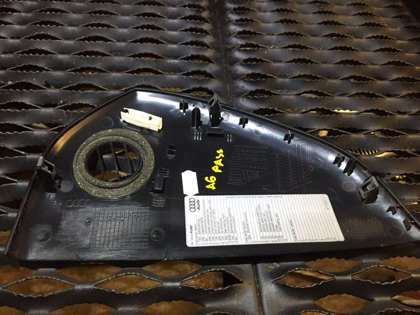 05 06 07 08 Audi A6 C6 Right Fuse Box Dash Cover Panel OEM 4f0857086c