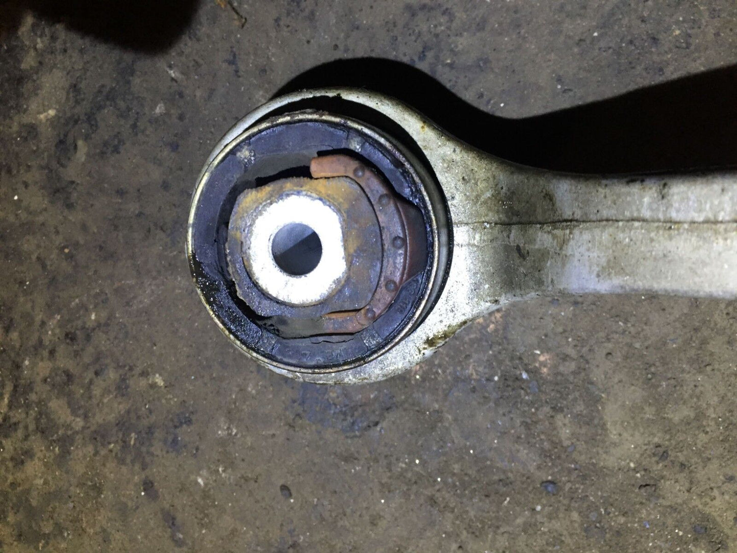 02 03 04 05 Volkswagen Passat Front Left Driver Lower Rearward Control Arm OEM