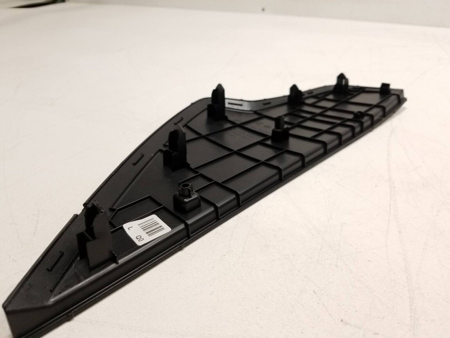 20 21 22 Hyundai Venue Dash End Cap Trim Cover Pair OEM