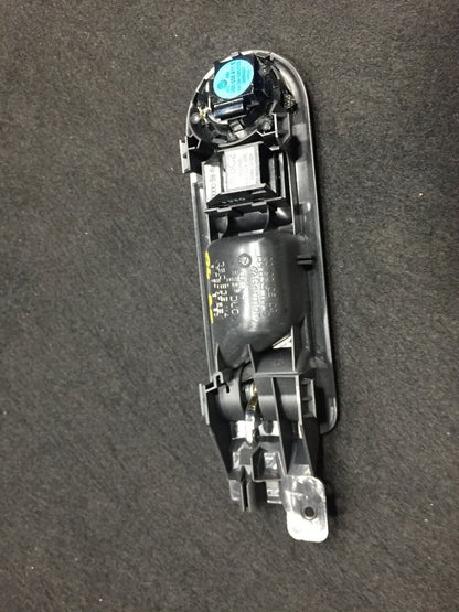02 03 04 05 VW Passat Rear Passenger Door Handle With Window Switch OEM D23