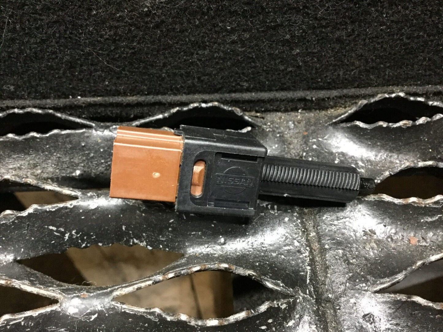 07 08 09 10 11 Nissan Sentra Brake Pedal Switch OEM D8