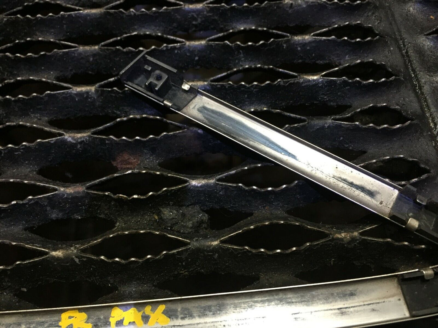 08 09 10 Honda Odyssey Front Right Pass Corner Crome Trim Molding OEM D43