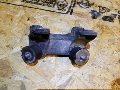 11 12 13 BMW 128i E82 3.0l N52 Automatic Transmission Mount Bracket OEM