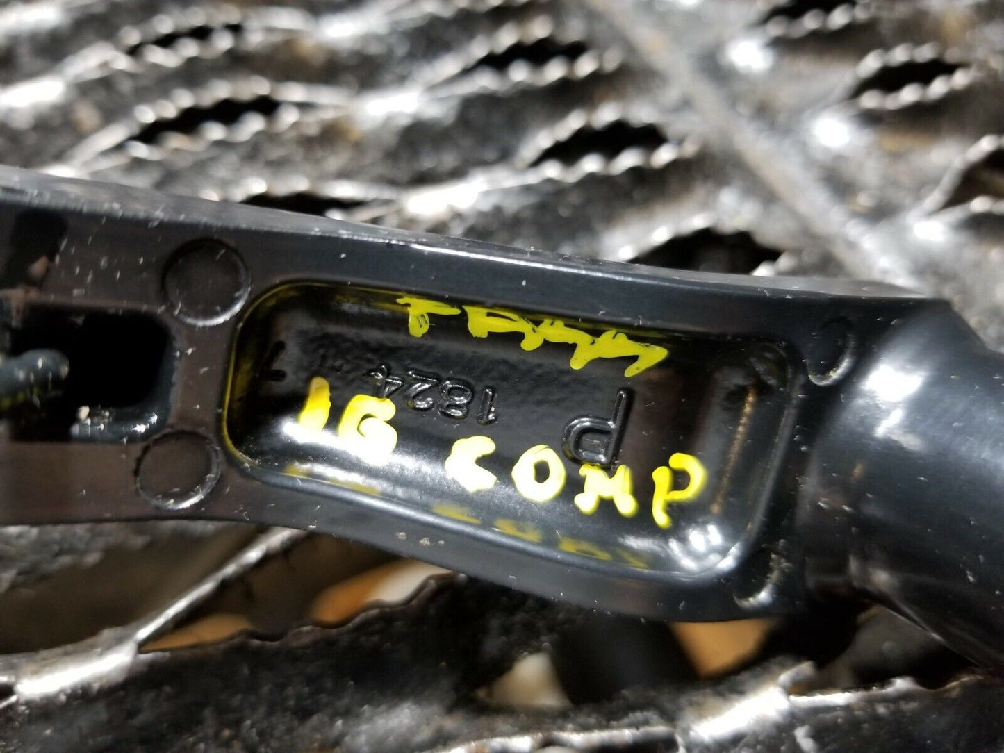 13 14 15 16 17 Jeep Compass Windshield Wiper Arm Right Passenger OEM 30k
