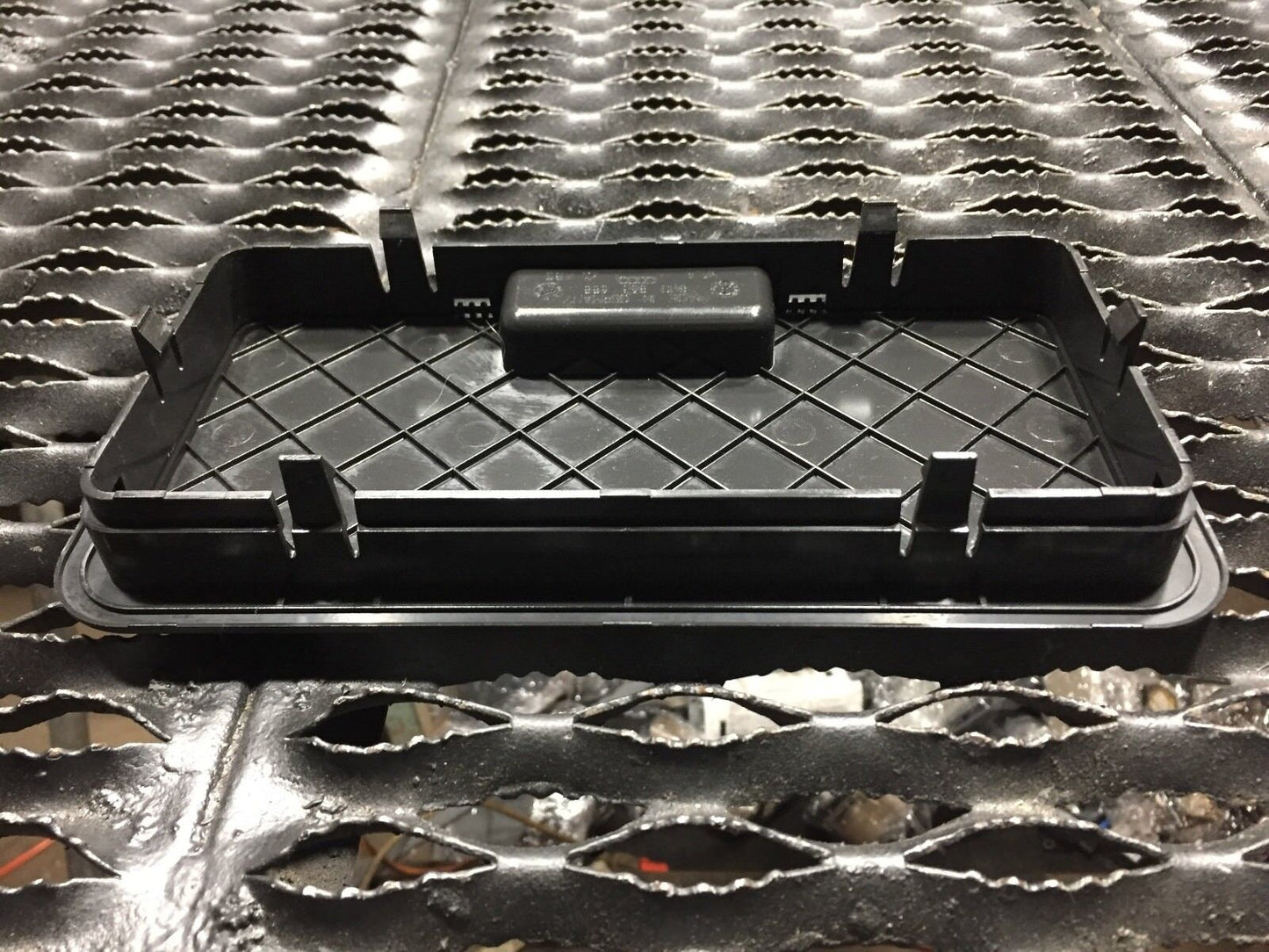 04 05 06 Audi A4 B6 Convertible Trunk Cover Door OEM