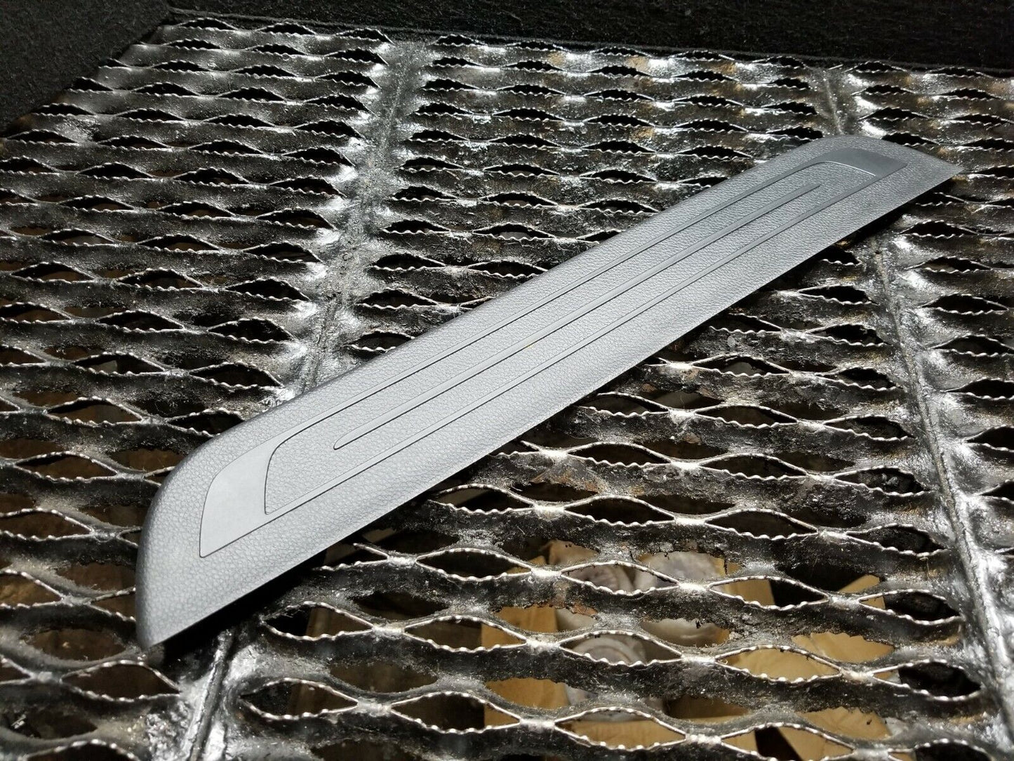 14 15 16 17 Hyundai Elantra Gt Interior Front Sill Plate Right Passenger OEM