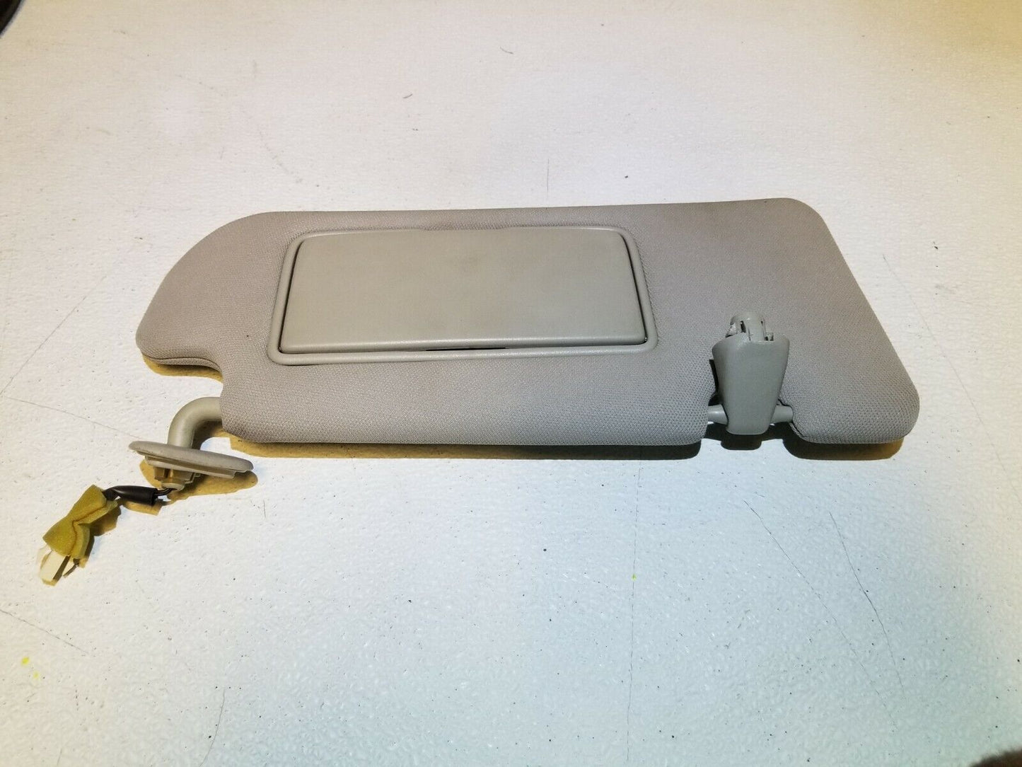 10 11 12 13 Infiniti G37 Coupe Sun Visor Right Pass Side OEM 99k