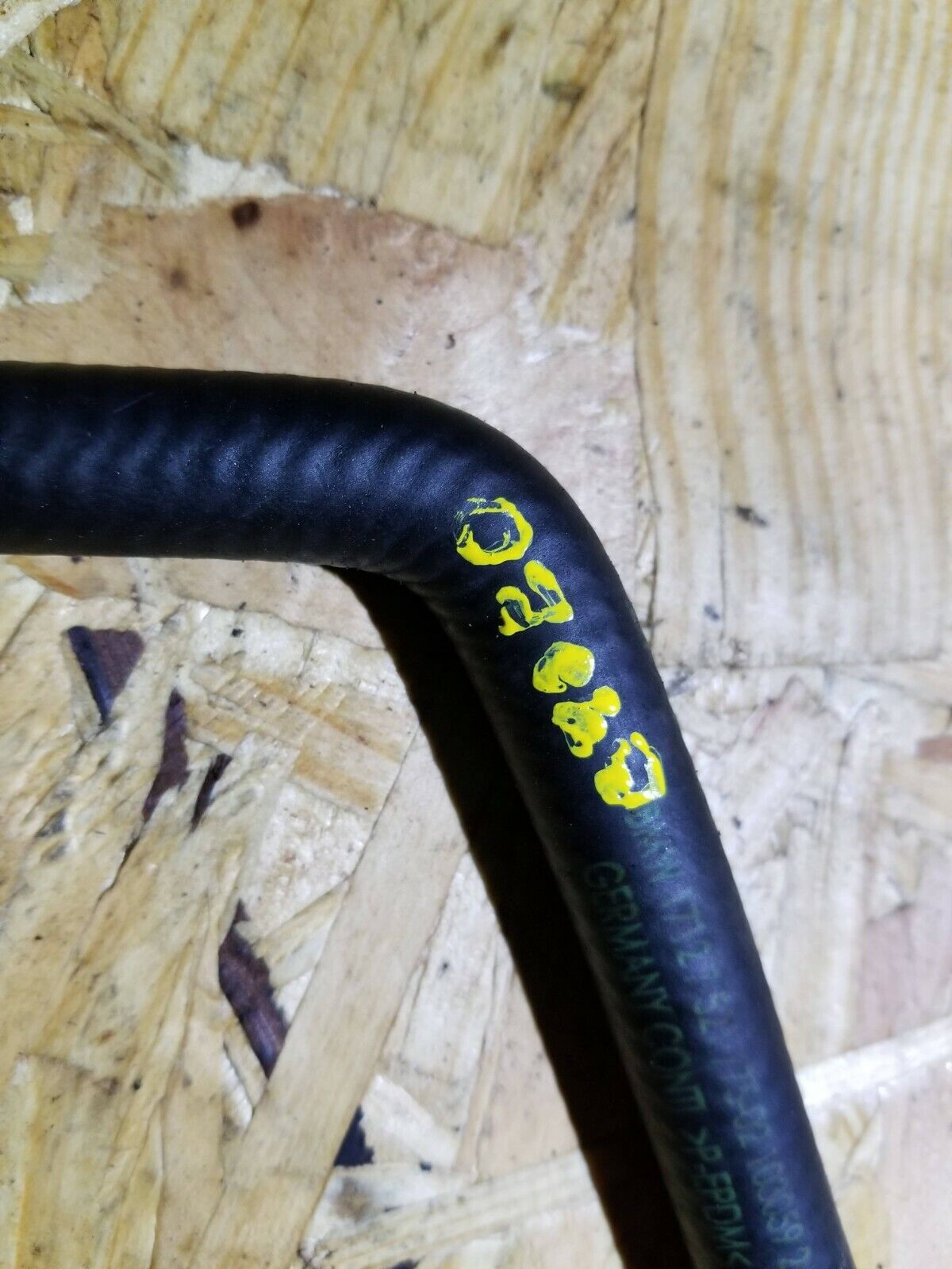 04 05 06 07 BMW 530xi E60 Radiator Upper Hose Pipe OEM