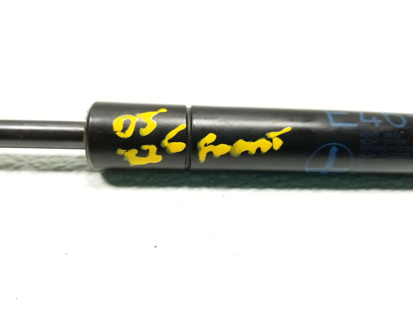 01 02 03 04 05 BMW E46 325xi Hood Lift Shock Strut Support Pair OEM