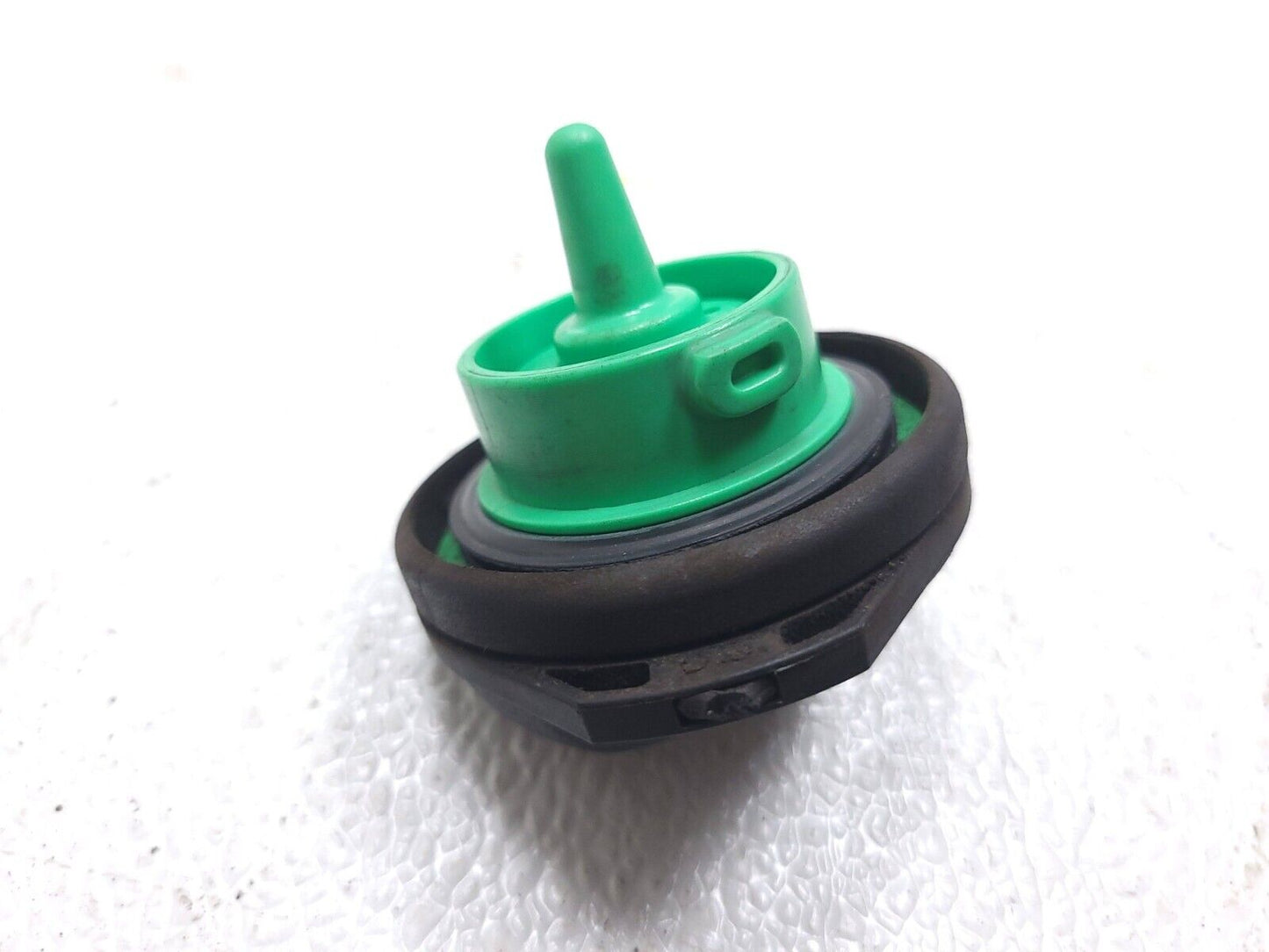 13 14 15 16 Audi A4 S4 Fuel Tank Gas Cap OEM