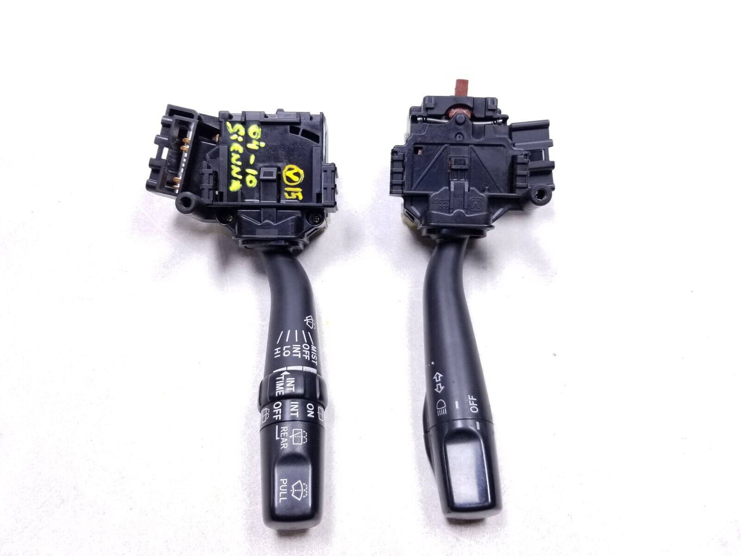 2005 - 2010 Toyota Sienna Steering Column Wiper Turn Signal Control Switch OEM