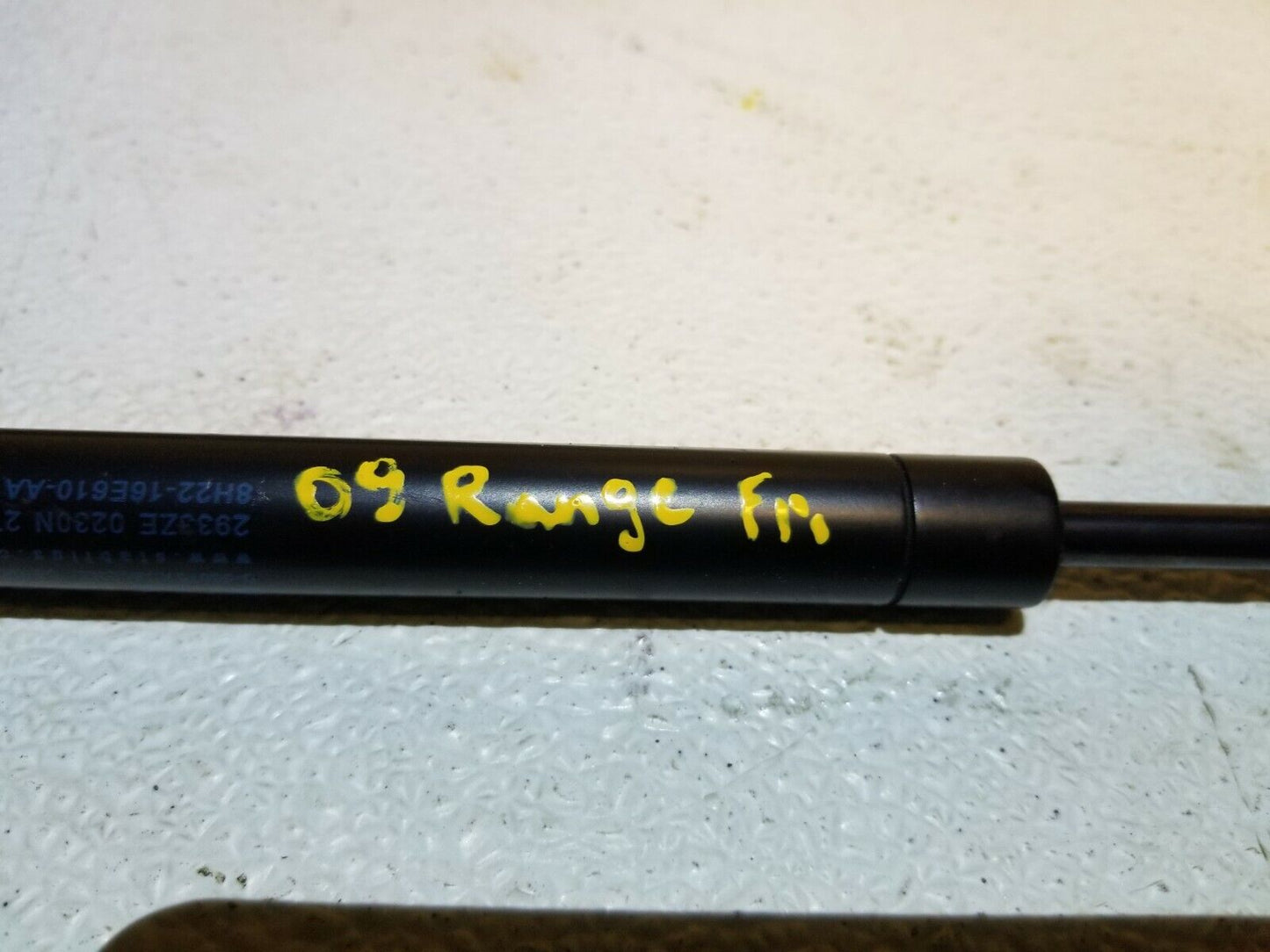 06 07 08 09 Range Rover Sport Hood Shock Strut Support Cylinder OEM