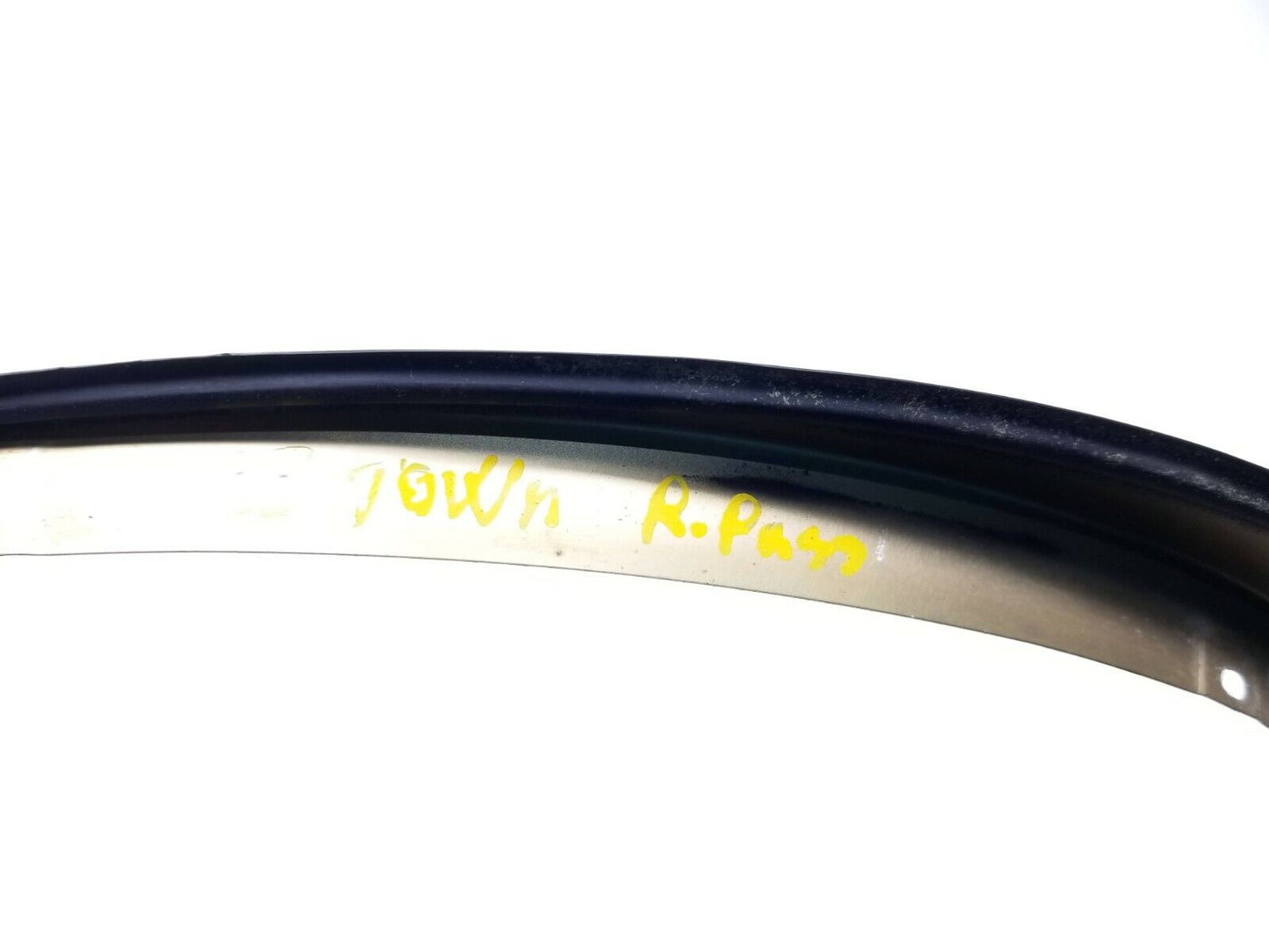 06 07 08 09 10 11 Town Car Rear Right Pass Door Window Belt Seal Molding OEM