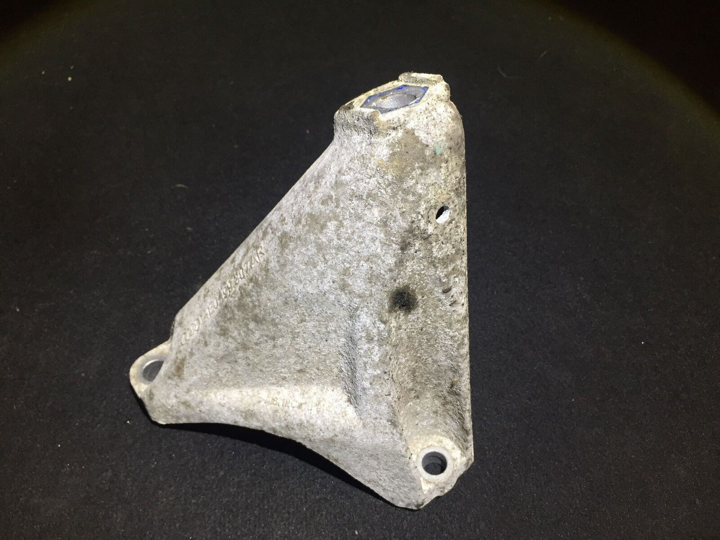 04 05 06 07 08 Audi A8 D3 4.2 Engine Motor Mount Bracket Left Driver Side OEM