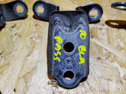 2007-2010 Hyundai Elantra Front Rear Door Hinge & Striker Passenger Side Rh OEM