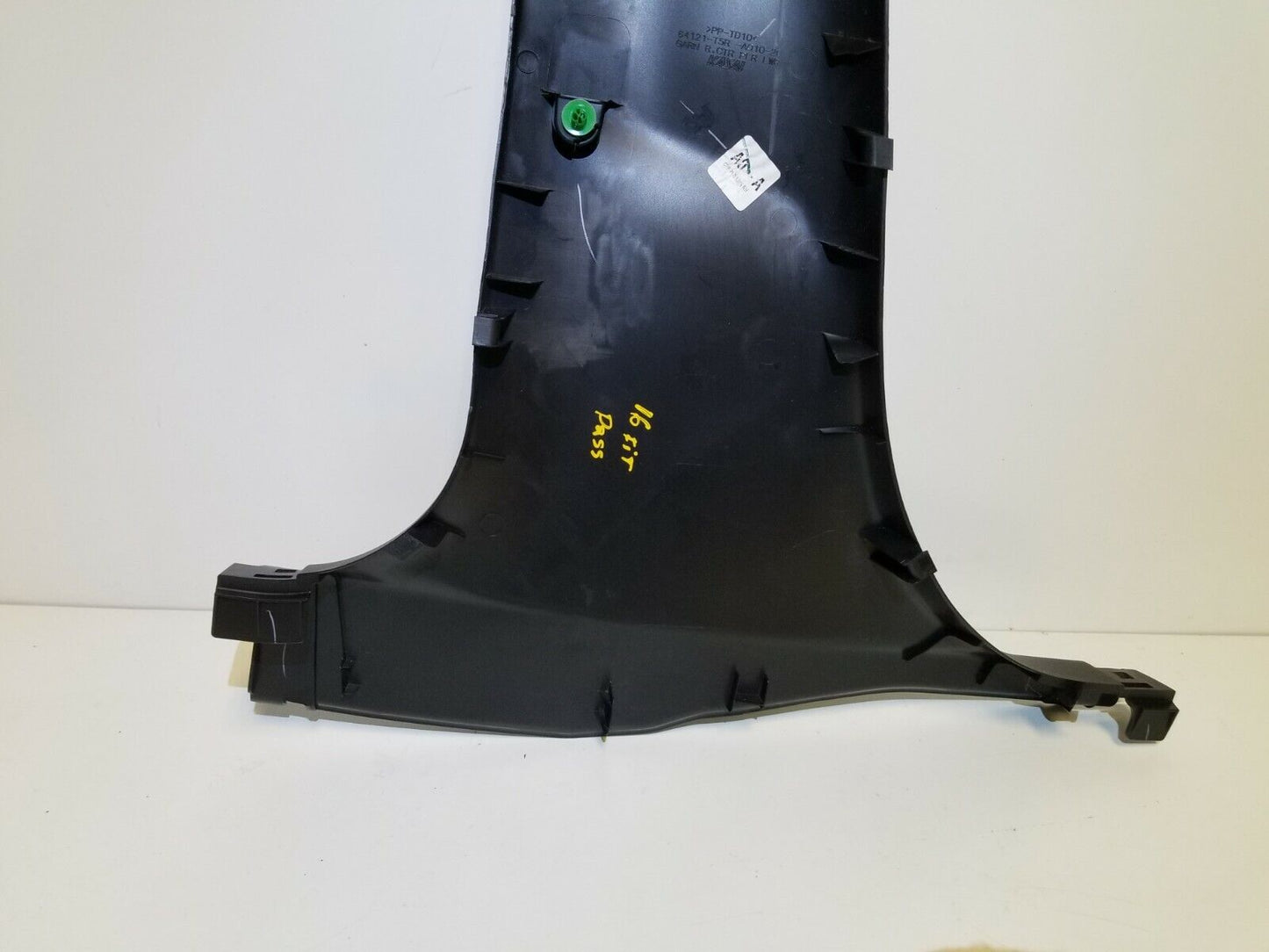 15 16 17 Honda Fit Right Pass Side Center Lower B Pillar Trim OEM 26k Miles