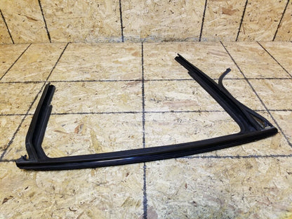 13 14 15 16 Dodge Dart Rear Left Driver Side Door Glass Frame Seal OEM