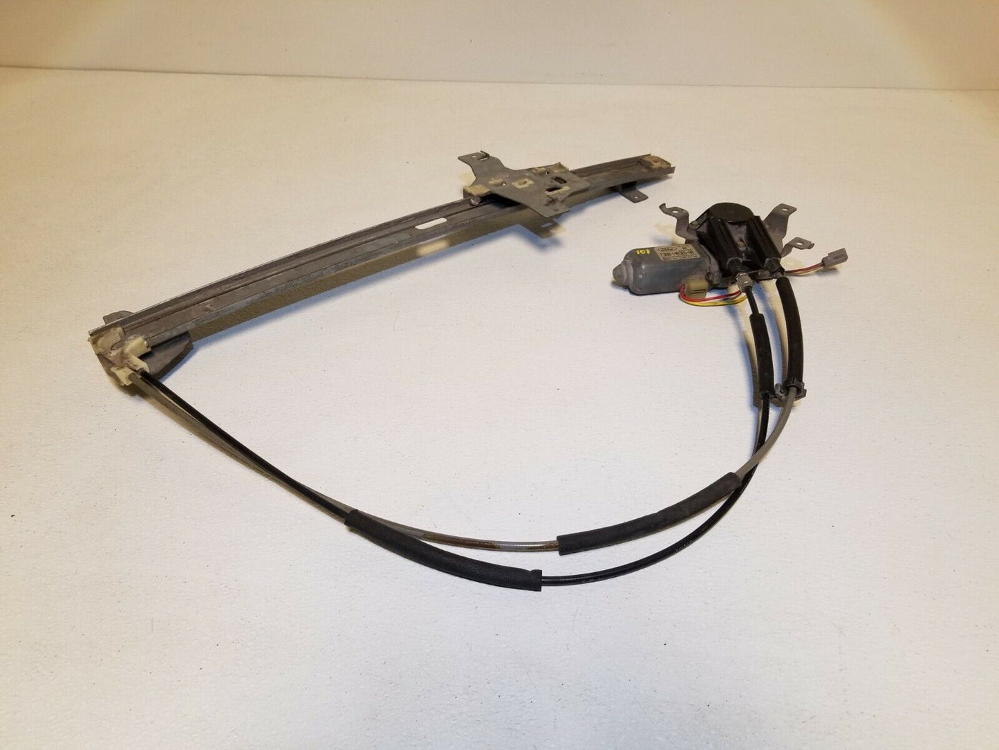 97 1997 Ford E150 Gulf Stream 5.8l Right Front Window Regulator Motor OEM #107