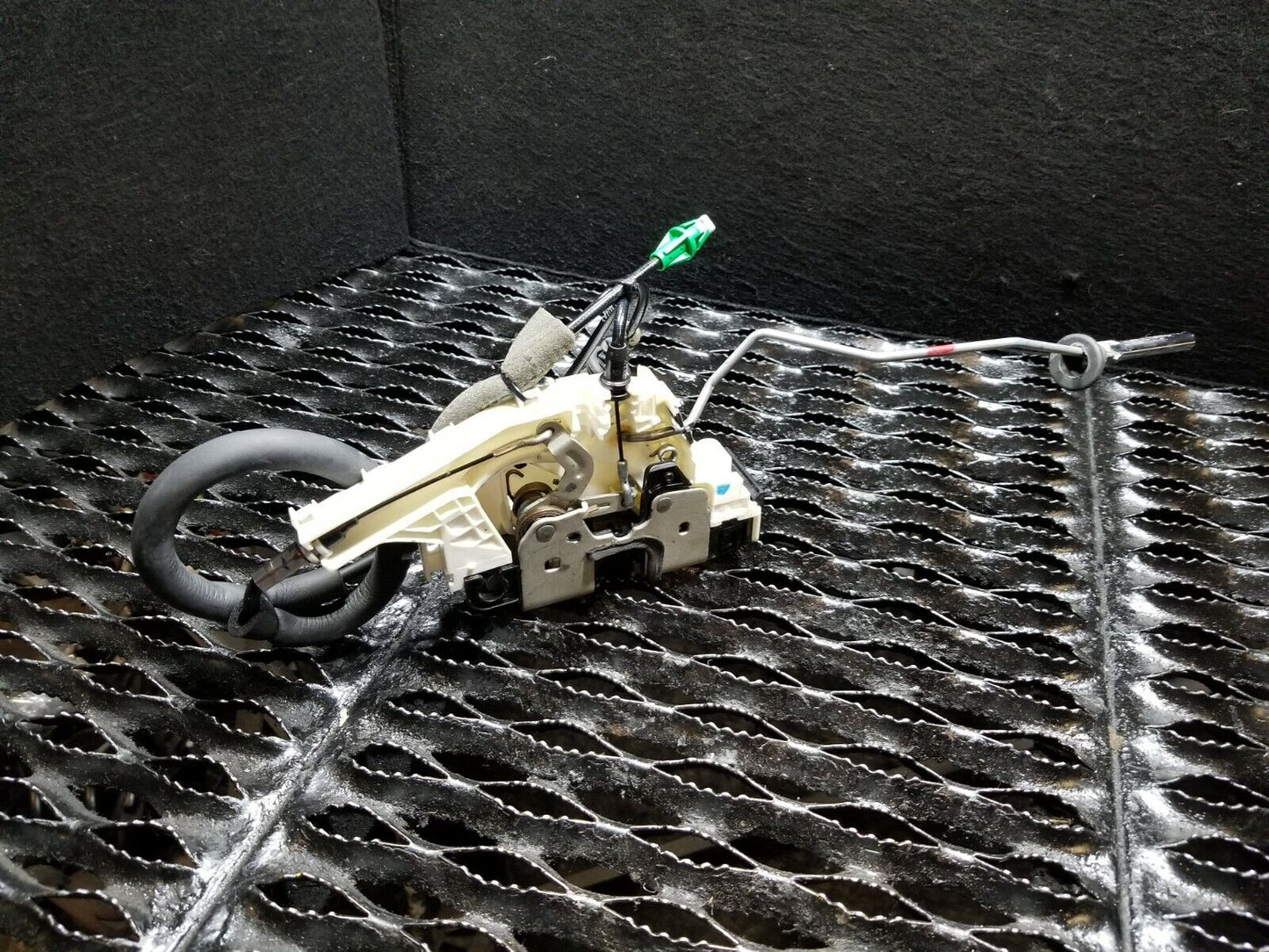 12 13 14 15 16 Dodge Journey Front Right Passenger Door Lock Actuator OEM 54k