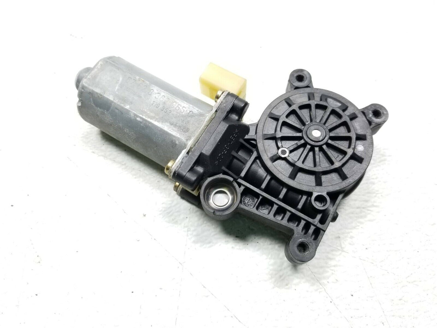01 02 03 04 05 BMW E46 Sdn Rear Right Pass Door Window Regulator Motor OEM
