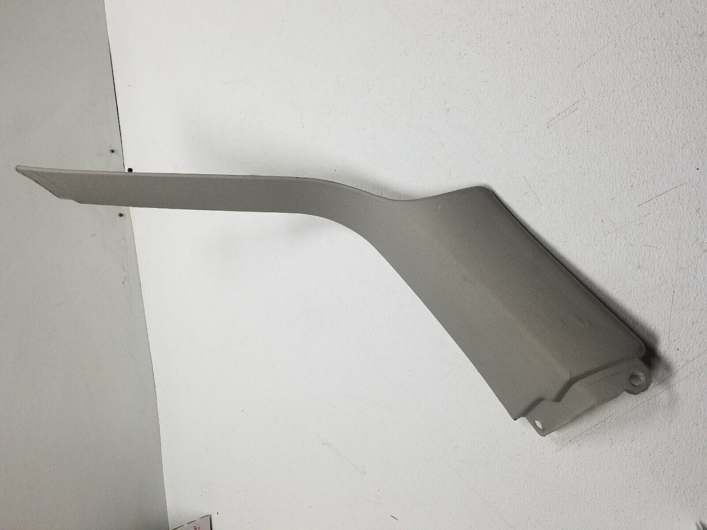 06 07 08 09 10 11 Mercedes Ml500 Rear C Pillar Trim Cover Right Pass Side OEM