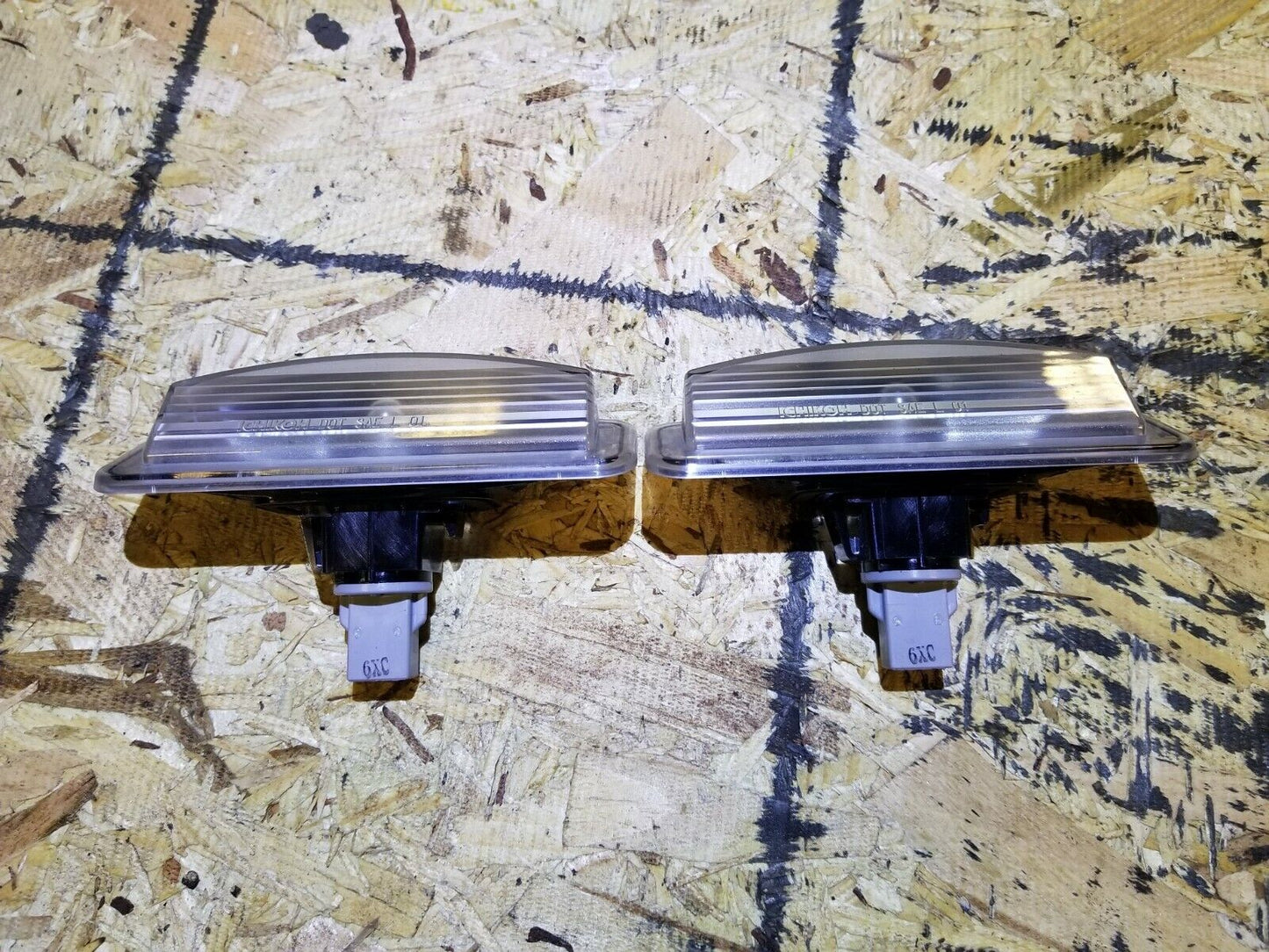 04 05 06 07 08 Nissan Maxima Trunk Lid License Plate Light Lamp Pair OEM