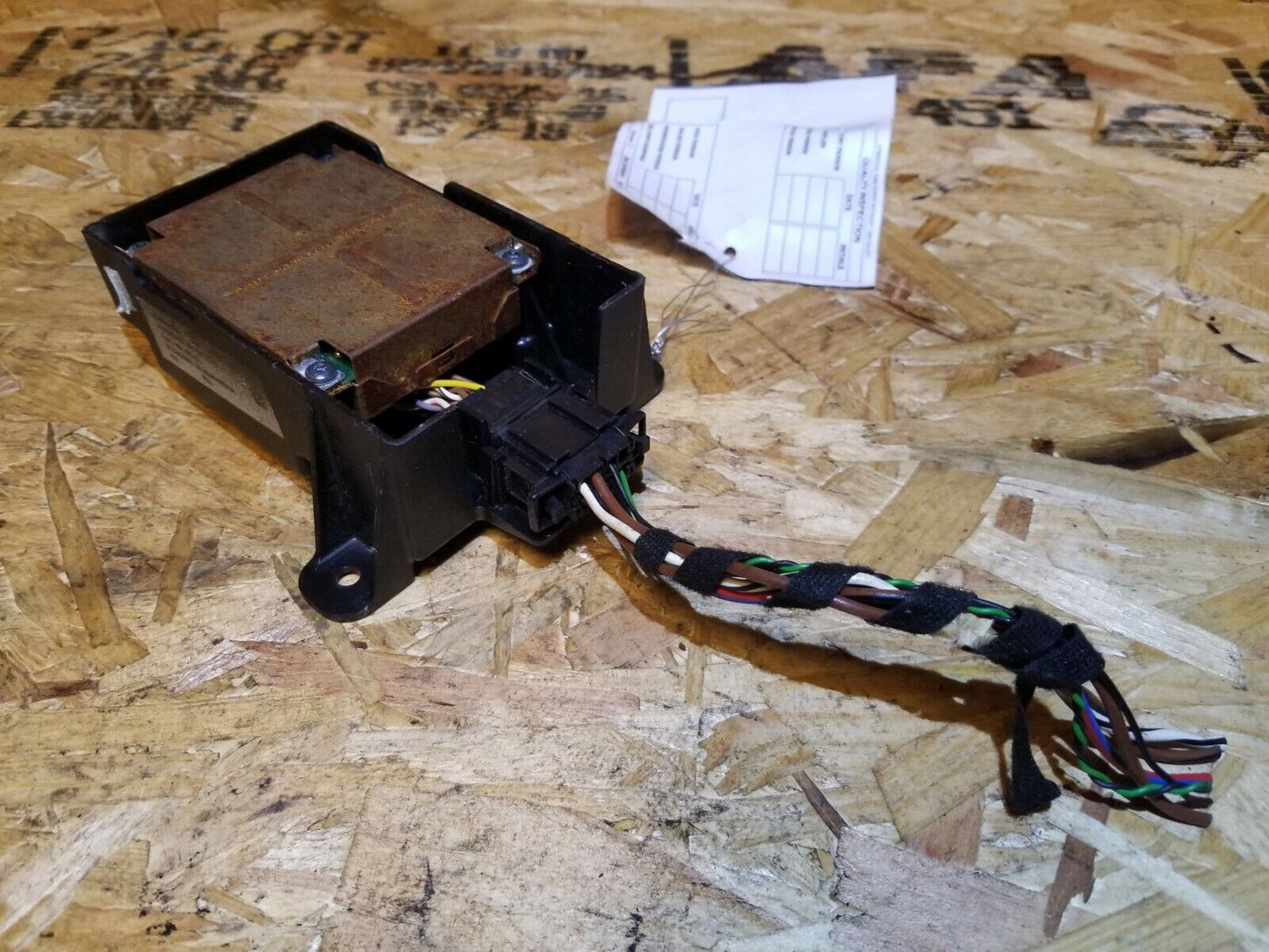 2005 Audi A6 Auxilary Bose Amplifier Booster 4f0035223b OEM