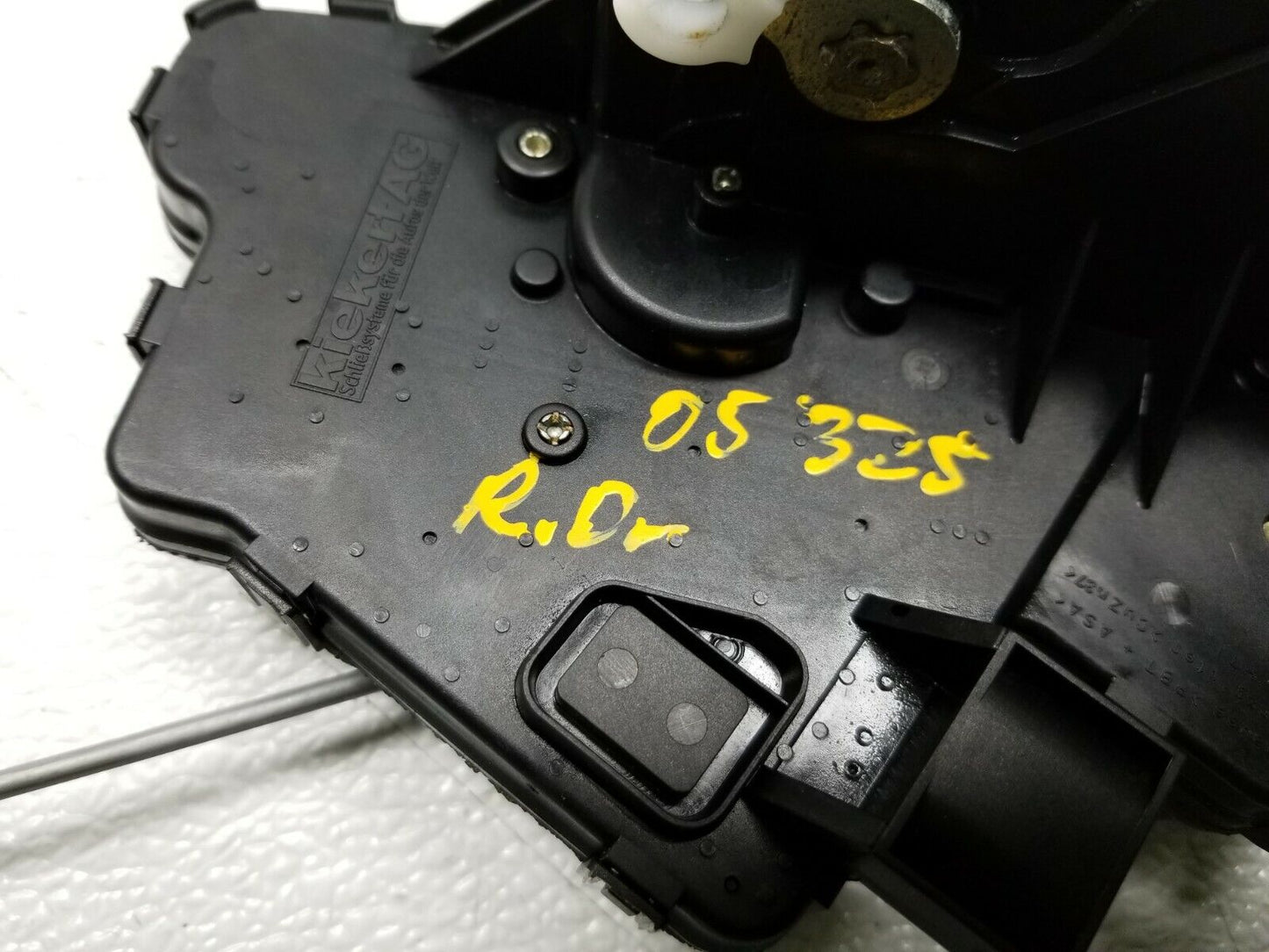 01 02 03 04 05 BMW E46 Rear Left Driver Door Lock Latch Actuator OEM 125k Miles